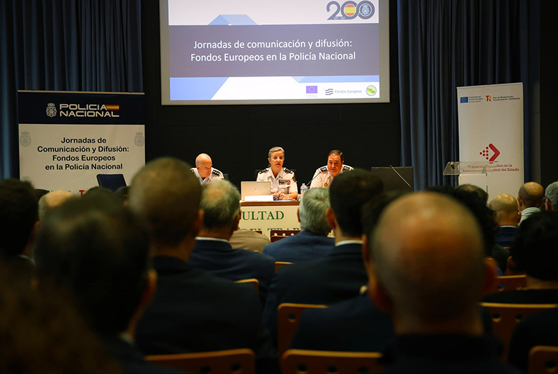 Jornadas de Comunicación y Difusión: Fondos Europeos en la Policía Nacional con motivo de la celebración del día de la Policía en Sevilla